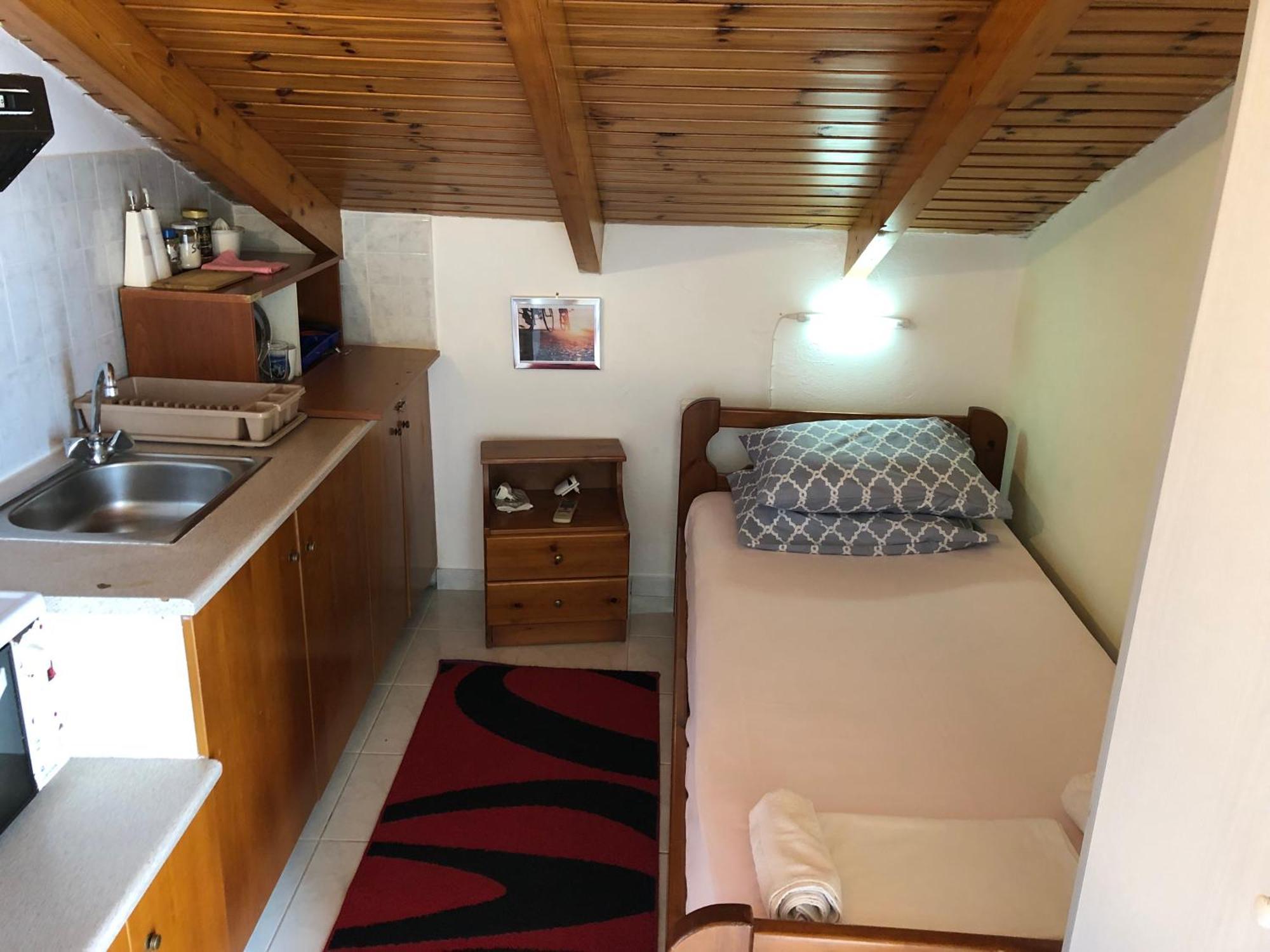 Ion Apartments Messolonghi Single Bed Room Mountain View Loft Mesolóngion Buitenkant foto