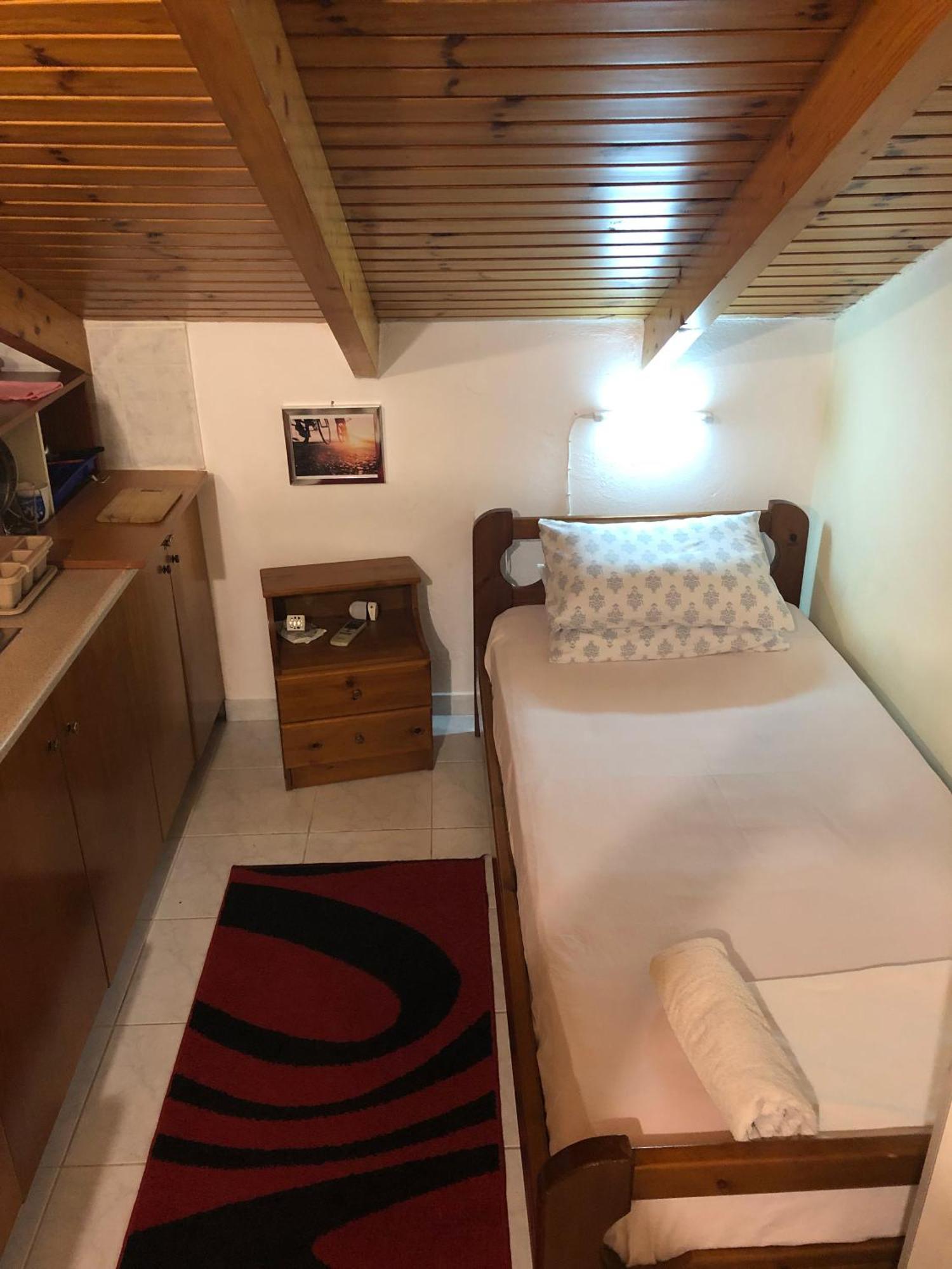 Ion Apartments Messolonghi Single Bed Room Mountain View Loft Mesolóngion Buitenkant foto